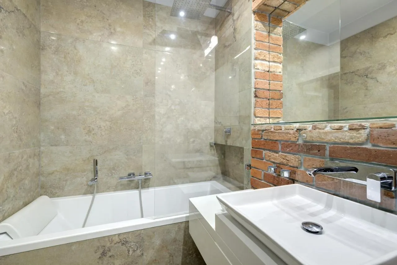 3 City Apartments - Waterlane Valhalla Gdańsk 0*,  Polska